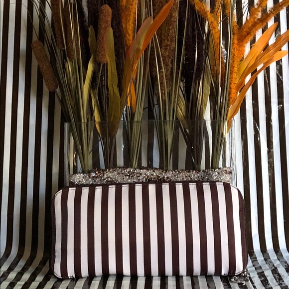 henri bendel Handbags - Henri Bendel Zip Around Packable Backpack